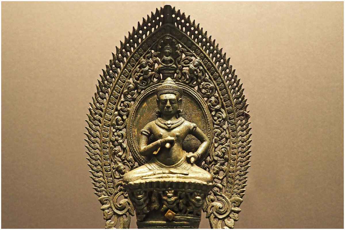 Om Vajra Sattva Hum (Om Benza Satto Hung) Mantra for Purification of Karma