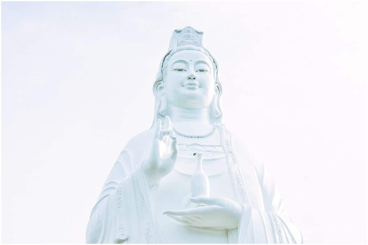 Avalokitesvara Mantra - Om Mani Padme Hum Meaning & Benefits