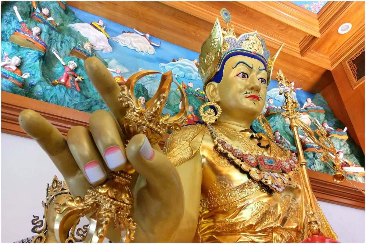 Seven Line Prayer Benefits of Guru Rinpoche (Padmasambhava)