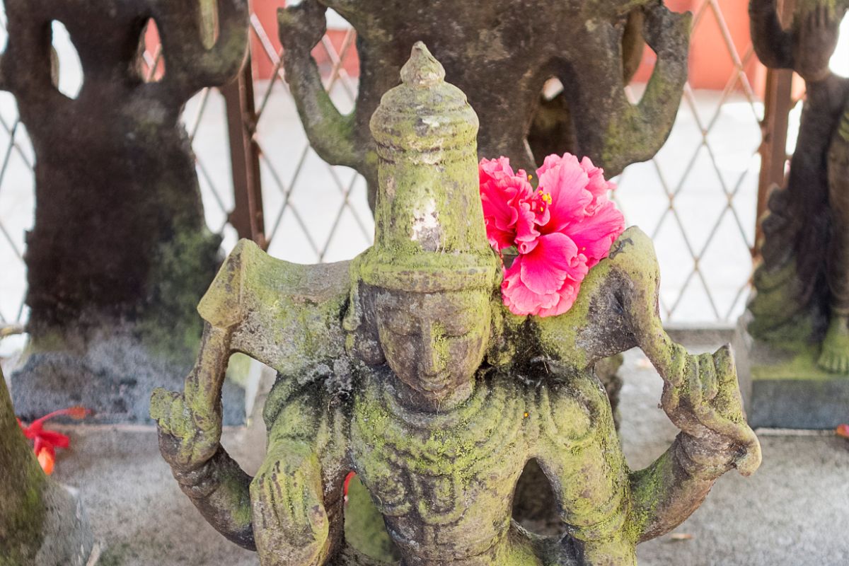 Shani Dev Maha Mantra for Good Luck – Om Sham Shanicharaya Namah