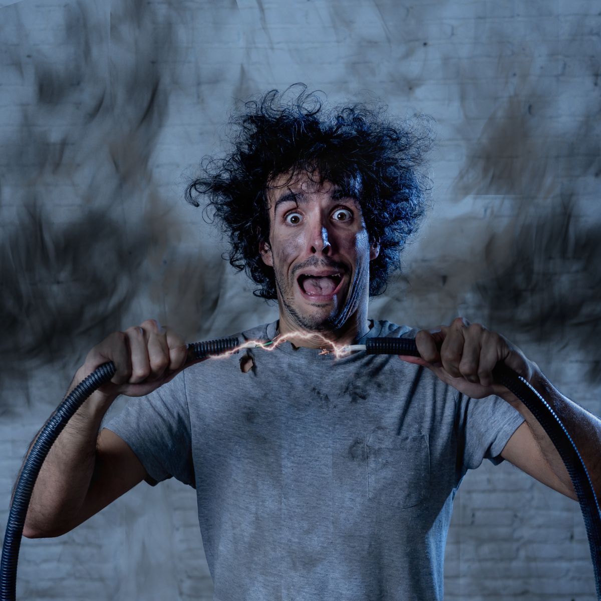 dream of someone being electrocuted to death