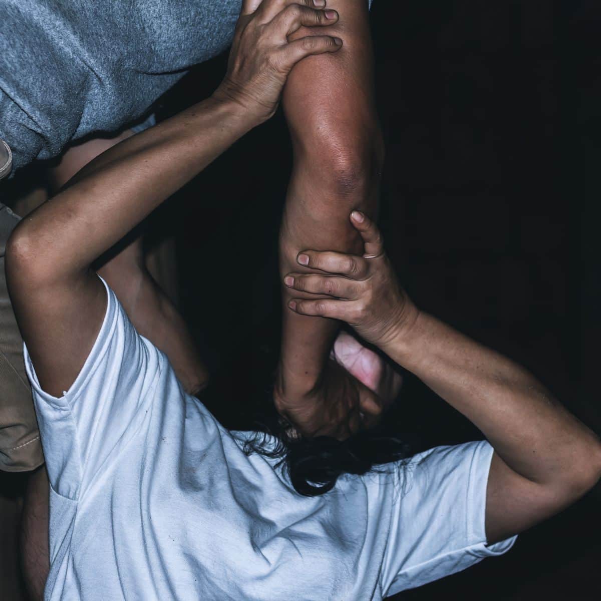 dream of being strangled