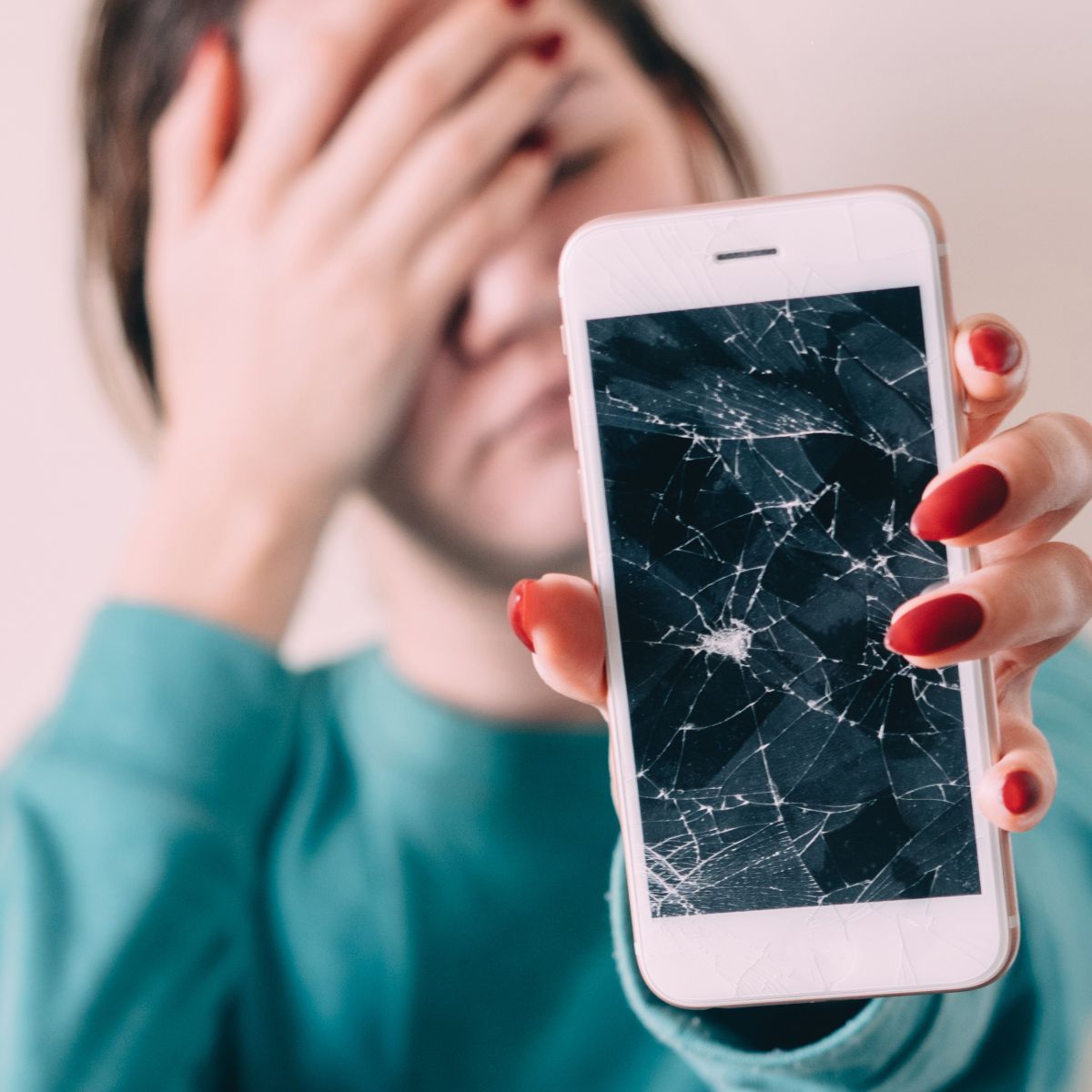 cracked phone screen spiritual meaning