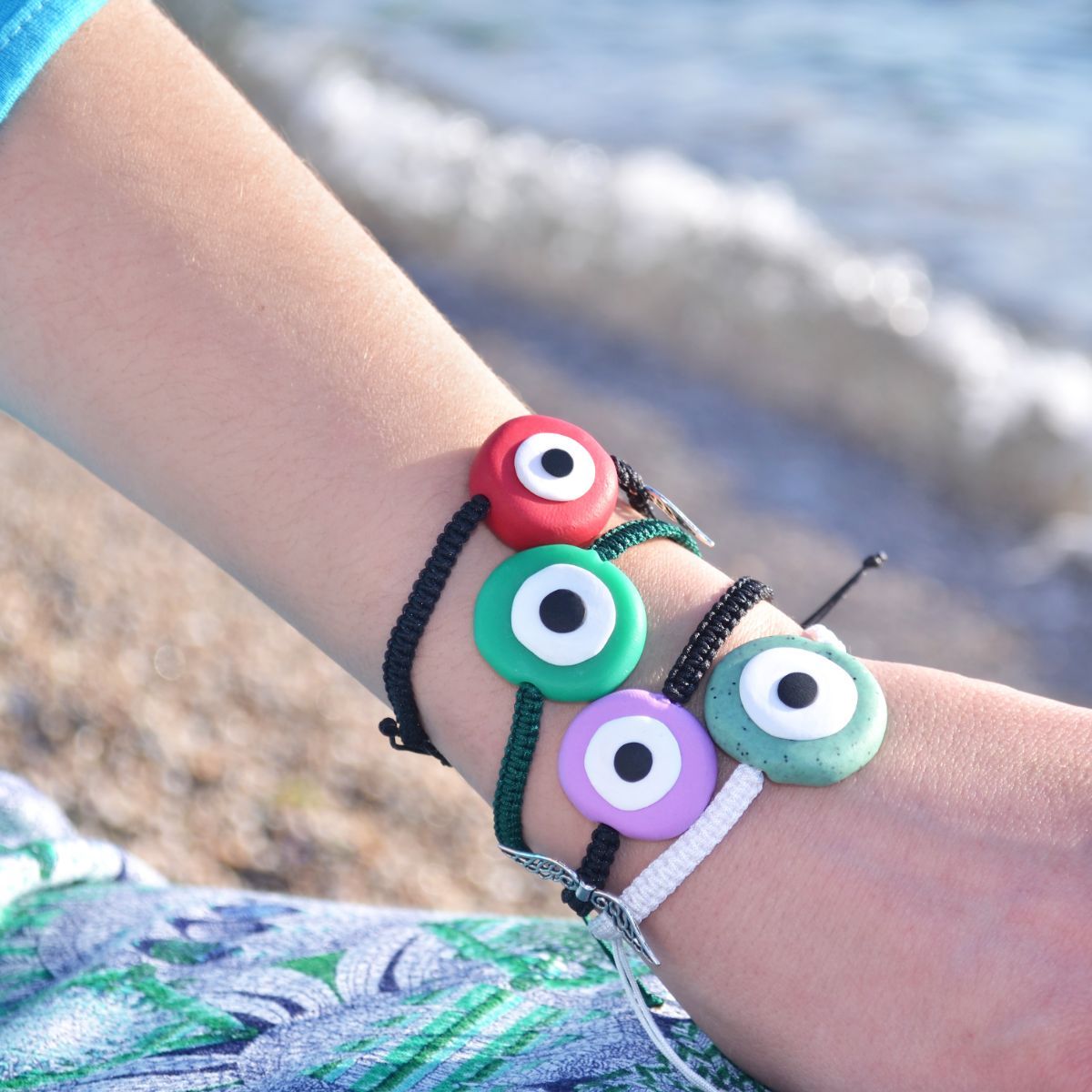 red evil eye bracelet meaning