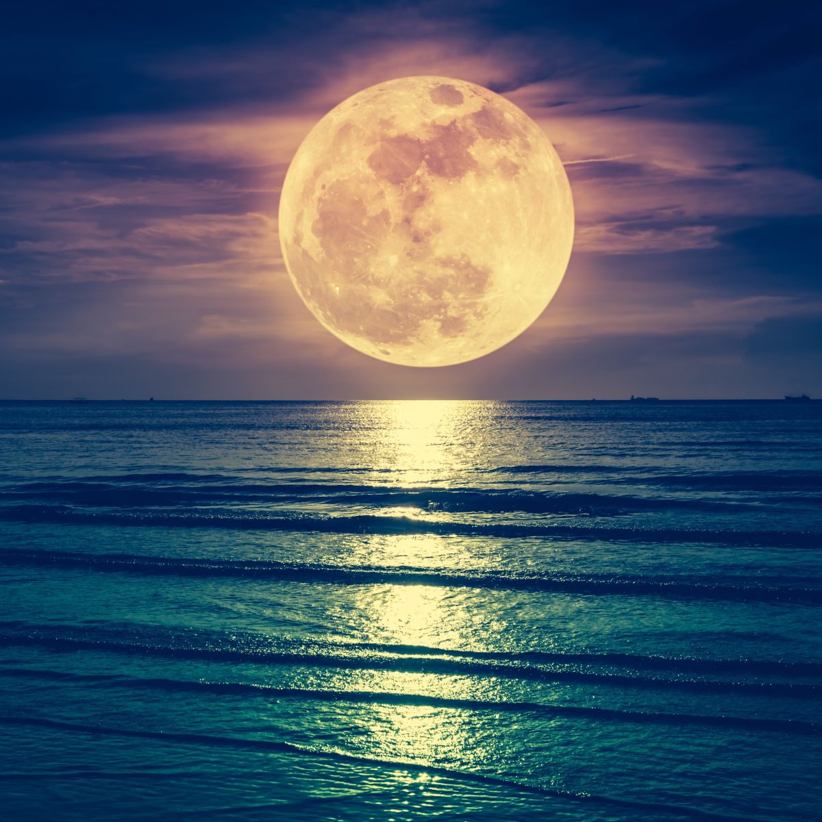 why empaths can't sleep during a full moon