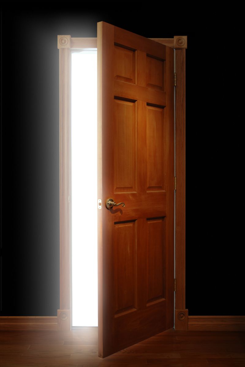 Doors opening by themselves Spiritual Meaning
