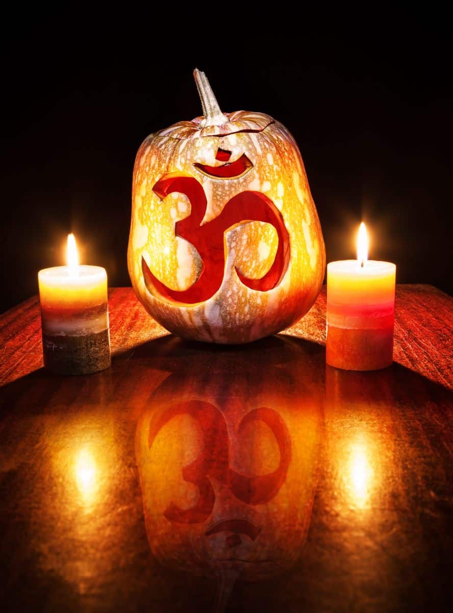 Om Bhur Bhuva Swaha – Gayatri Mantra Lyrics, Meaning, Benefits